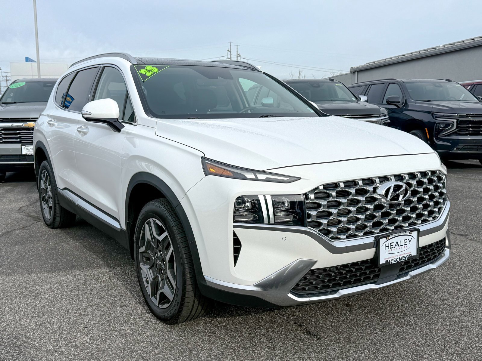 2023 Hyundai Santa Fe Limited HEV's photo