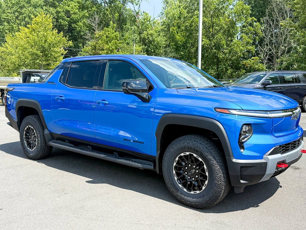 New 2026 Chevrolet Silverado EV Trail Boss - Extended Range Truck Crew Cab