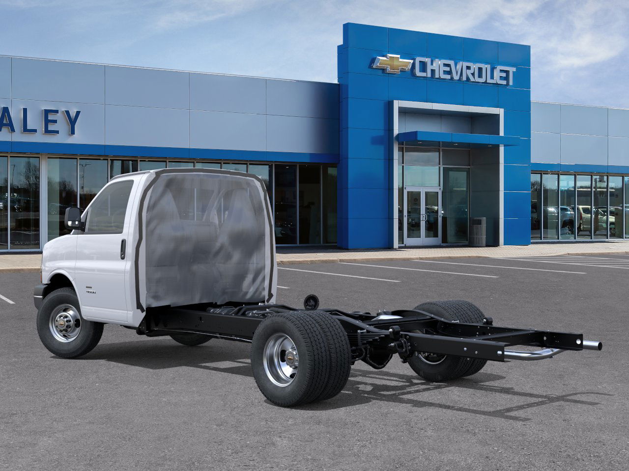 2025 Chevrolet Express Cutaway Base photo 42