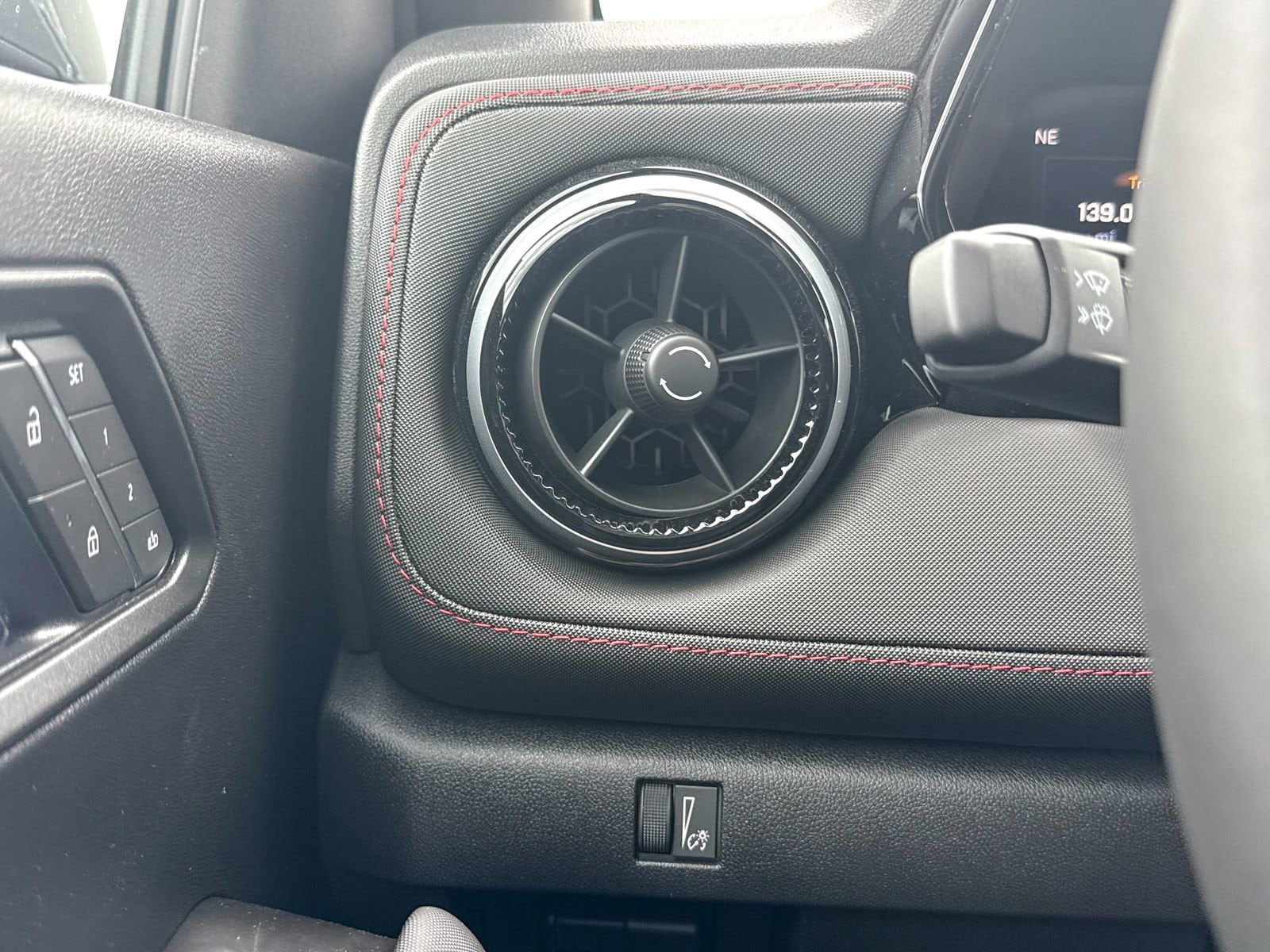 2026 Chevrolet Colorado Z71 - Photo 40
