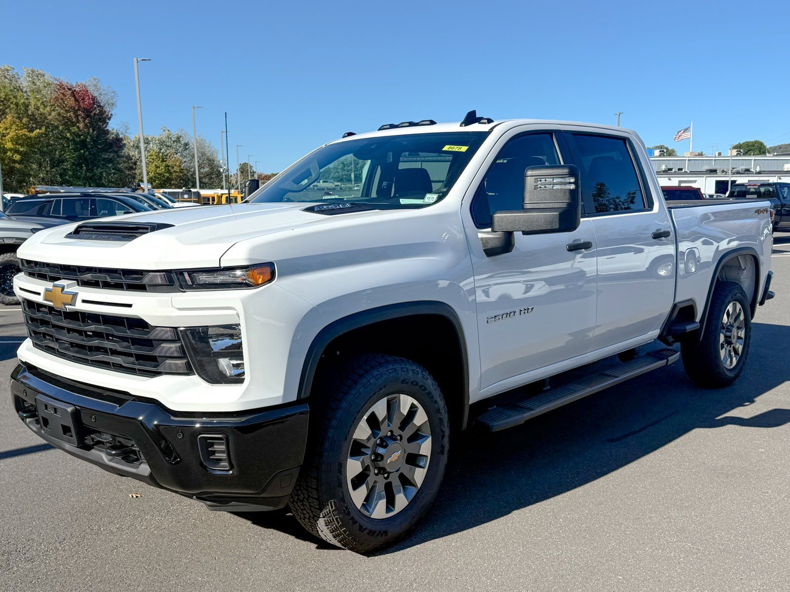2026 Chevrolet Silverado 2500HD Custom photo 3