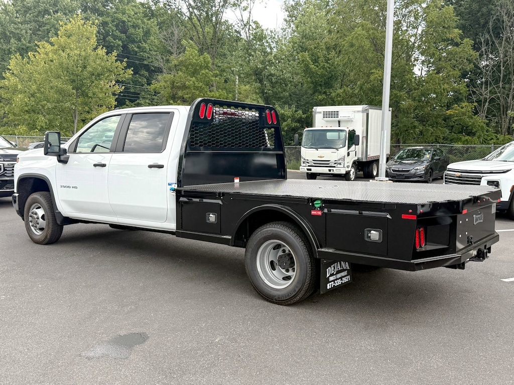 New 2025 Chevrolet Silverado 3500 HD Chassis Cab Work Truck Truck Crew Cab