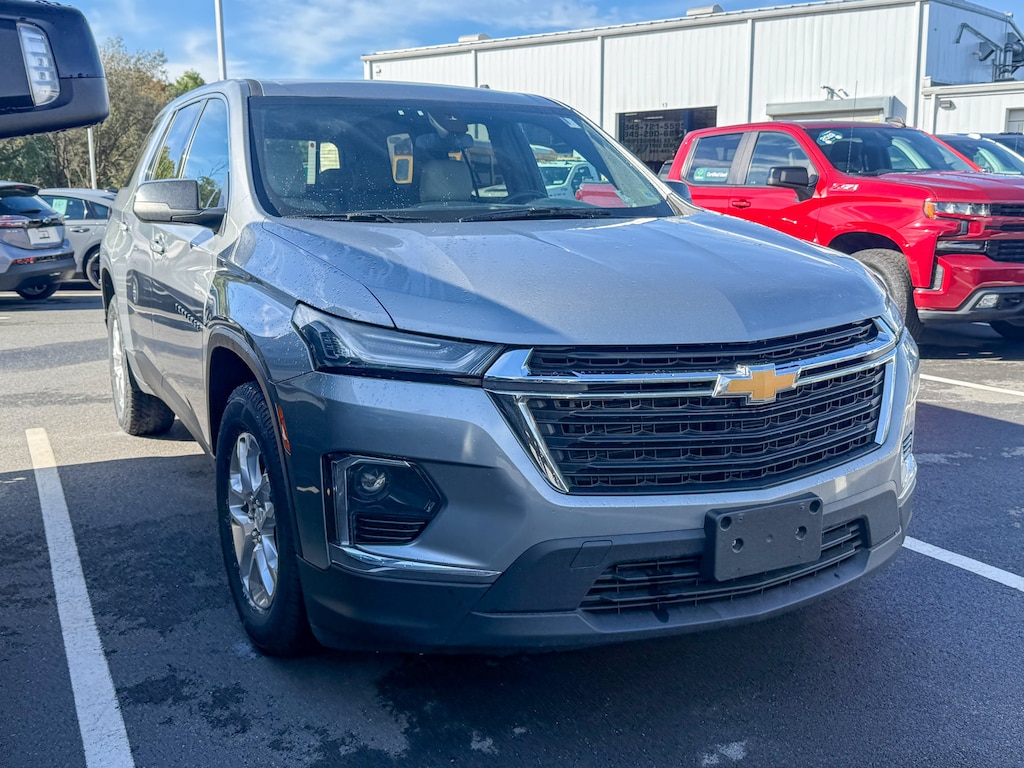 Used 2023 Chevrolet Traverse LS SUV