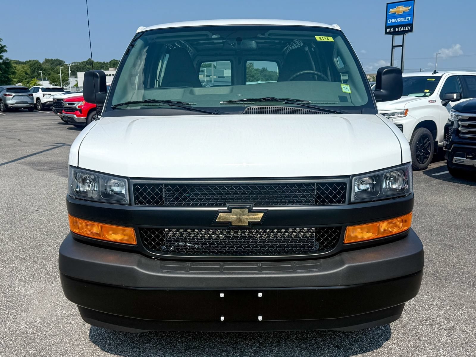 2026 Chevrolet Express Cargo Work Van - Photo 2
