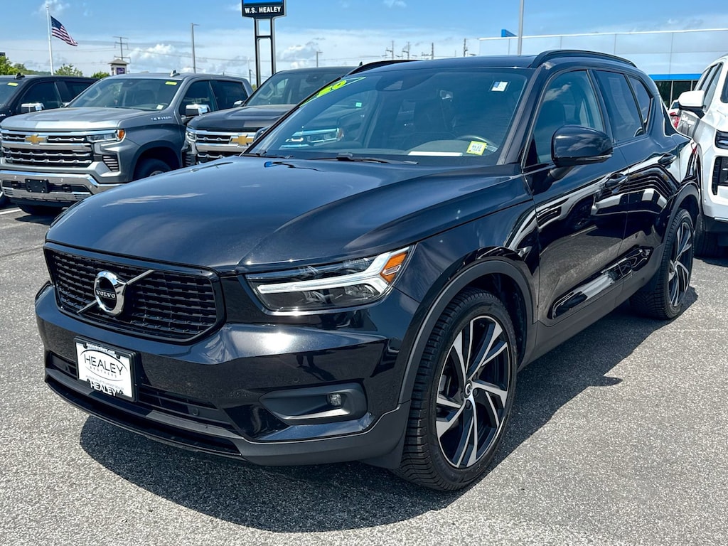 Used 2020 Volvo XC40 T5 R-Design SUV