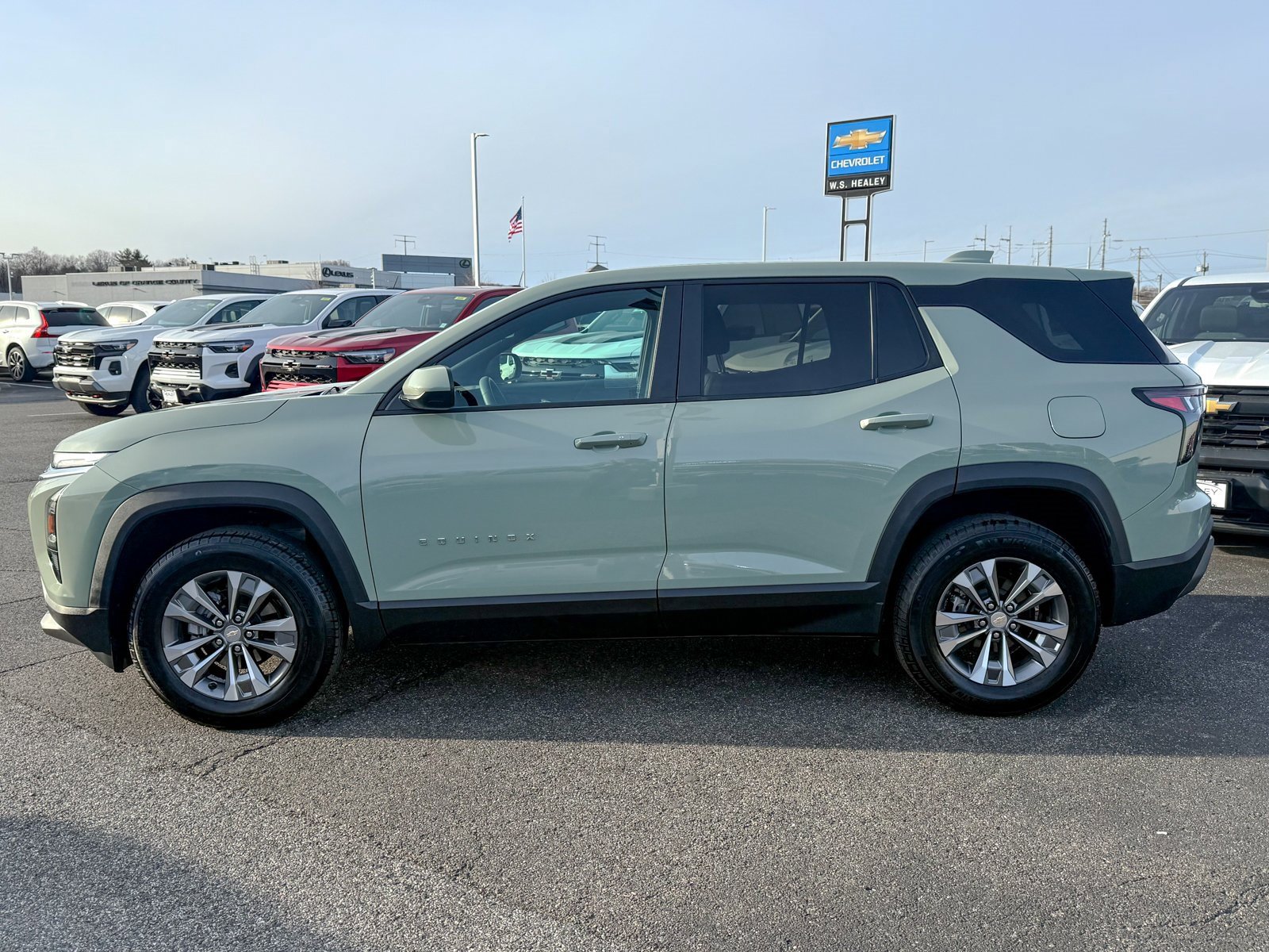 2026 Chevrolet Equinox LT photo 4