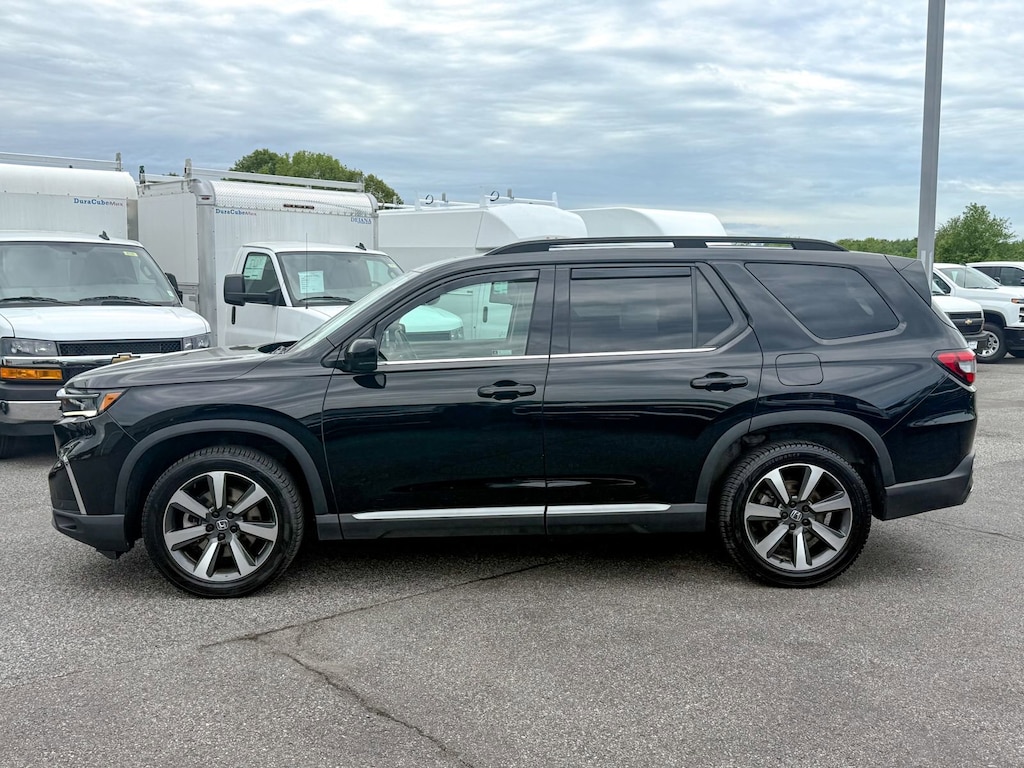 Used 2023 Honda Pilot AWD Elite SUV