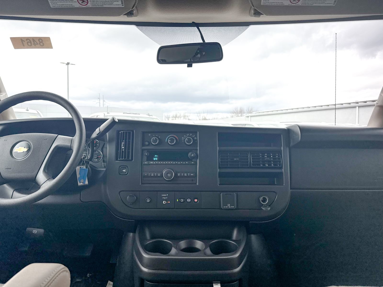2025 Chevrolet Express Cargo Work Van - Photo 18