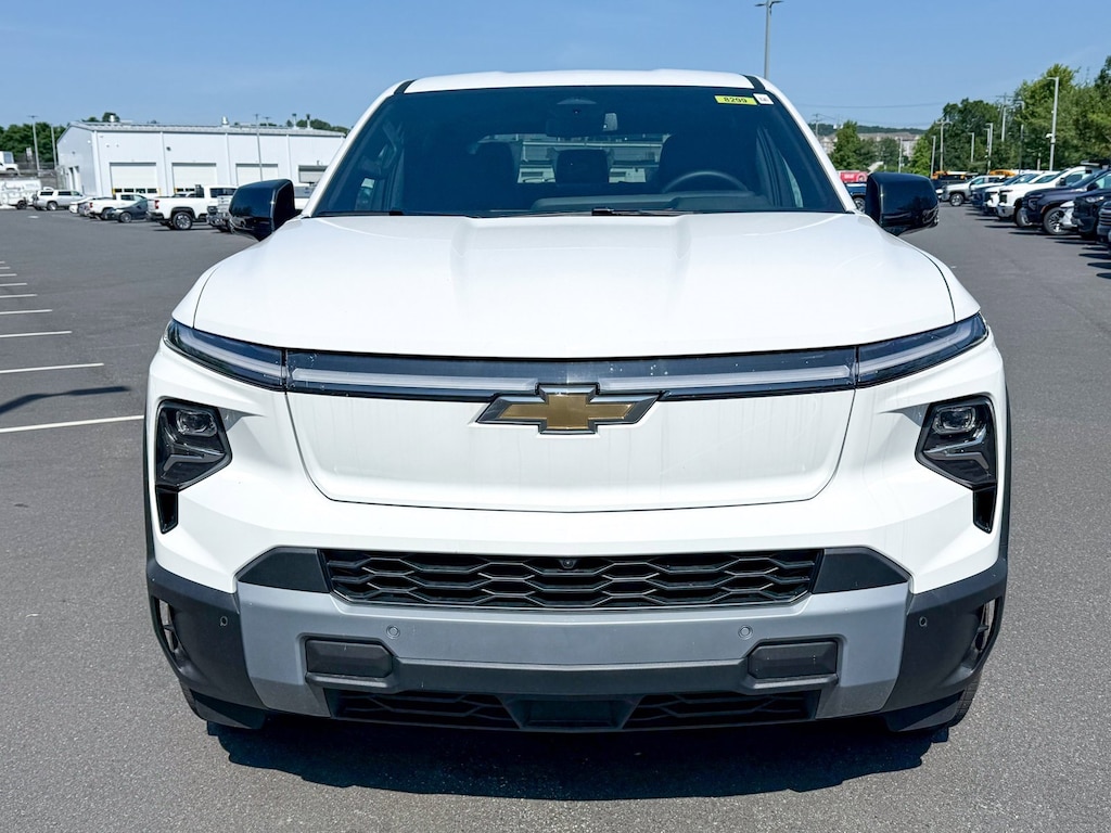 New 2026 Chevrolet Silverado EV LT - Extended Range Truck Crew Cab
