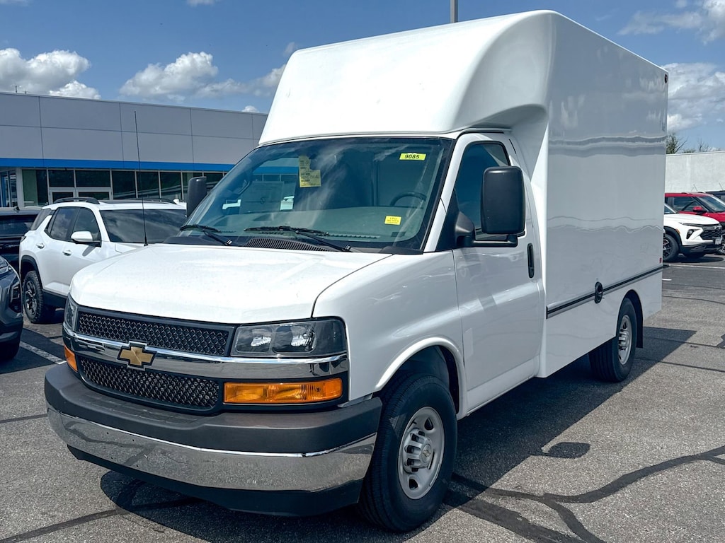 New 2026 Chevrolet Express Cutaway 3500 1WT Cutaway Van