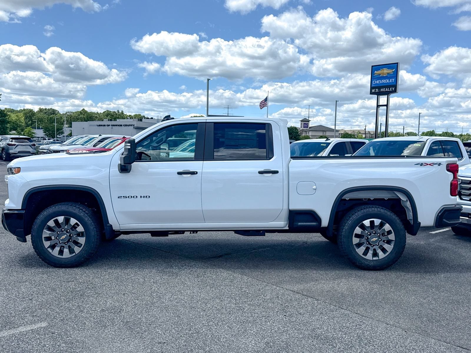 2026 Chevrolet Silverado 2500 HD Custom - Photo 4