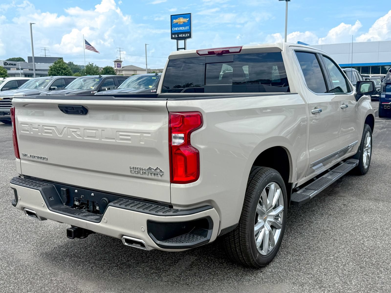 2026 Chevrolet Silverado 1500 High Country - Photo 7