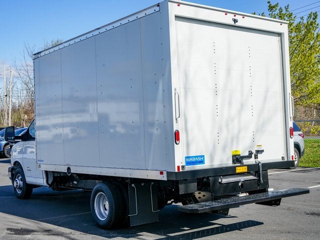 2024 Chevrolet Express Cutaway Base photo 2
