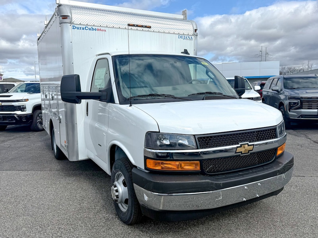 New 2025 Chevrolet Express Cutaway 3500 1WT Cutaway Van
