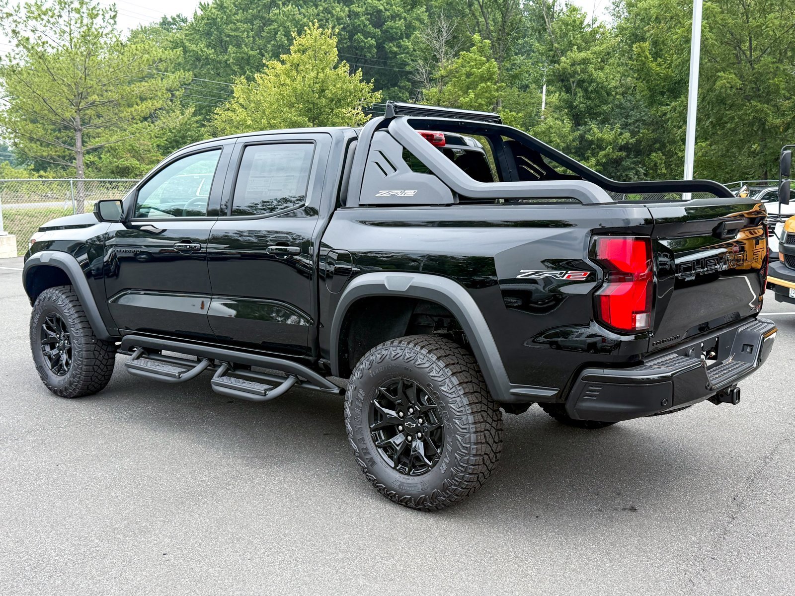 2025 Chevrolet Colorado ZR2 photo 2