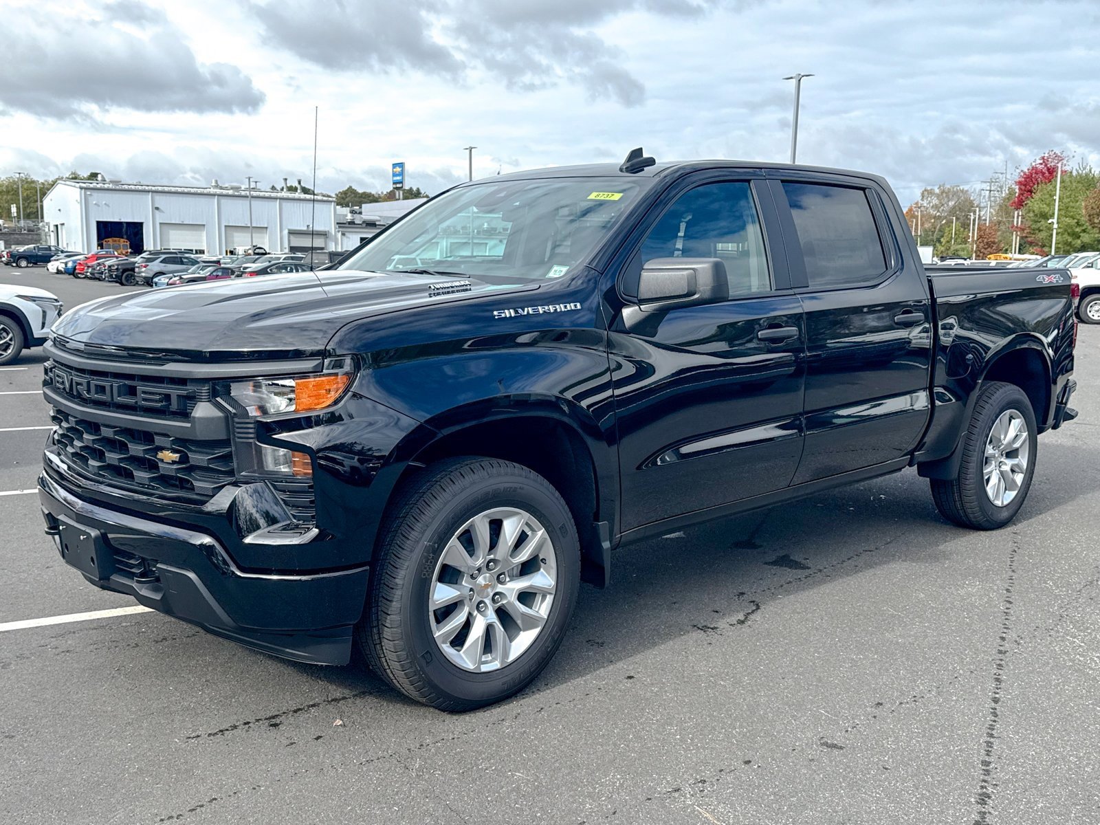 2026 Chevrolet Silverado 1500 Custom photo 3