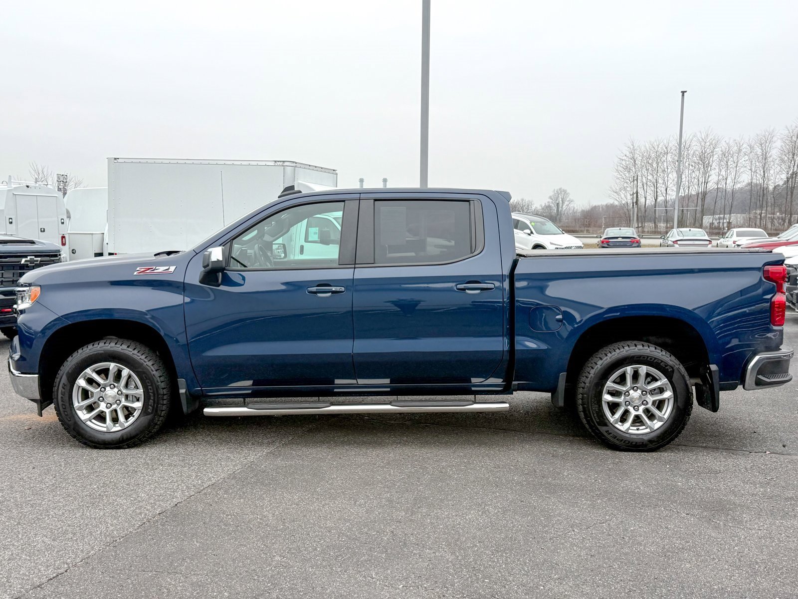2023 Chevrolet Silverado 1500 LT photo 4