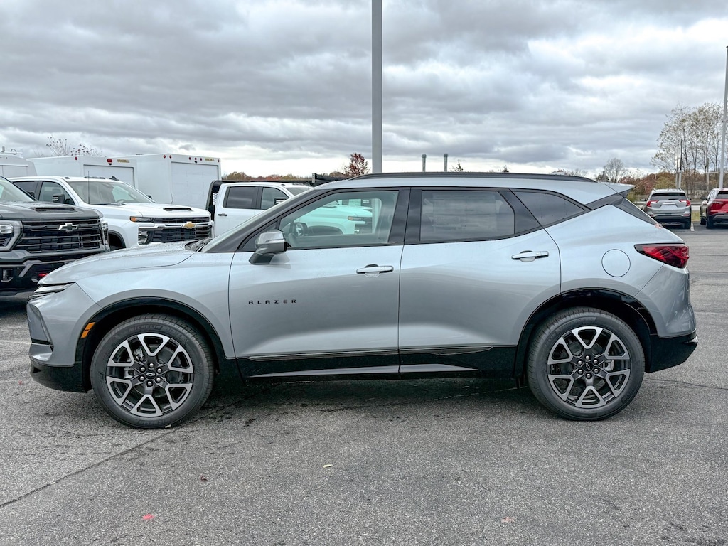 New 2025 Chevrolet Blazer RS SUV