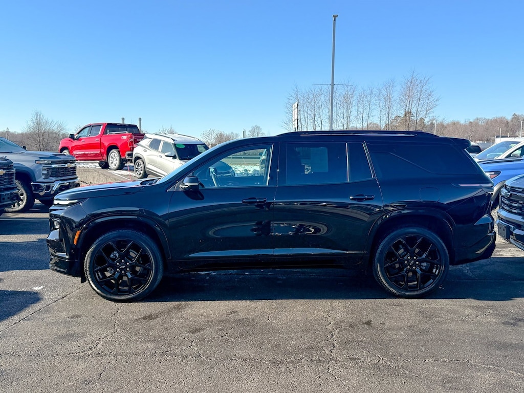 Used 2024 Chevrolet Traverse RS SUV