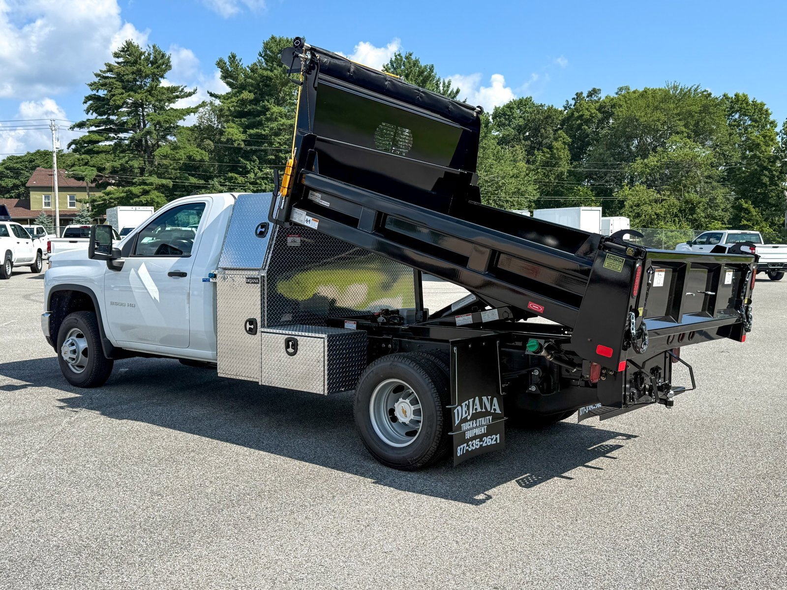 2025 Chevrolet Silverado 3500HD Work Truck photo 2