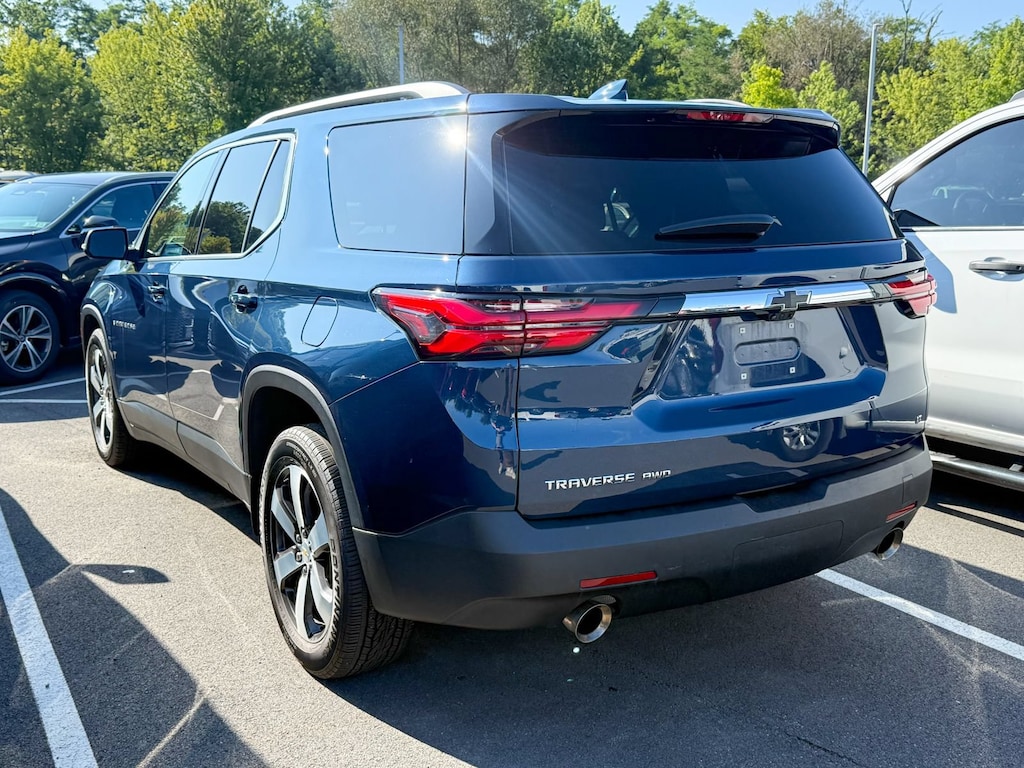 Used 2023 Chevrolet Traverse LT Leather SUV