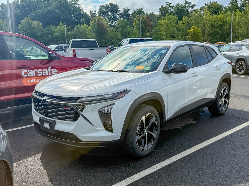 Used 2024 Chevrolet Trax 1RS SUV