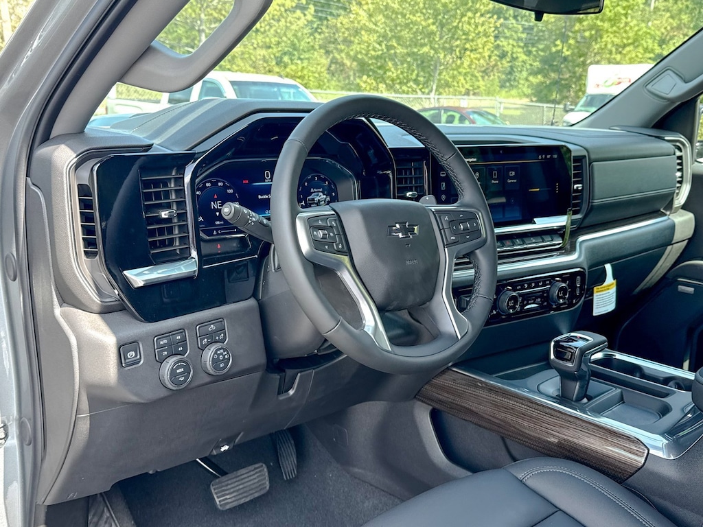 New 2025 Chevrolet Silverado 1500 LT Trail Boss Truck Crew Cab
