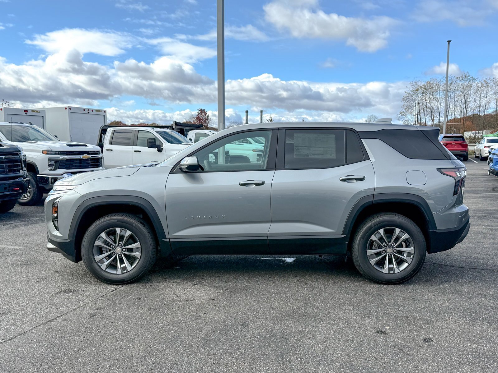 2026 Chevrolet Equinox LT photo 4