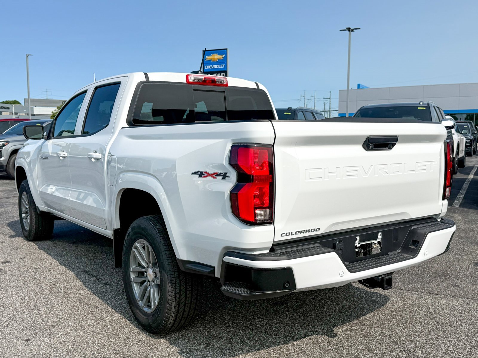 2025 Chevrolet Colorado Work Truck LT photo 2
