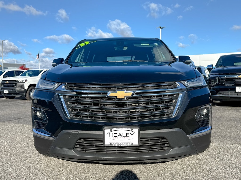 Used 2023 Chevrolet Traverse LT Leather SUV