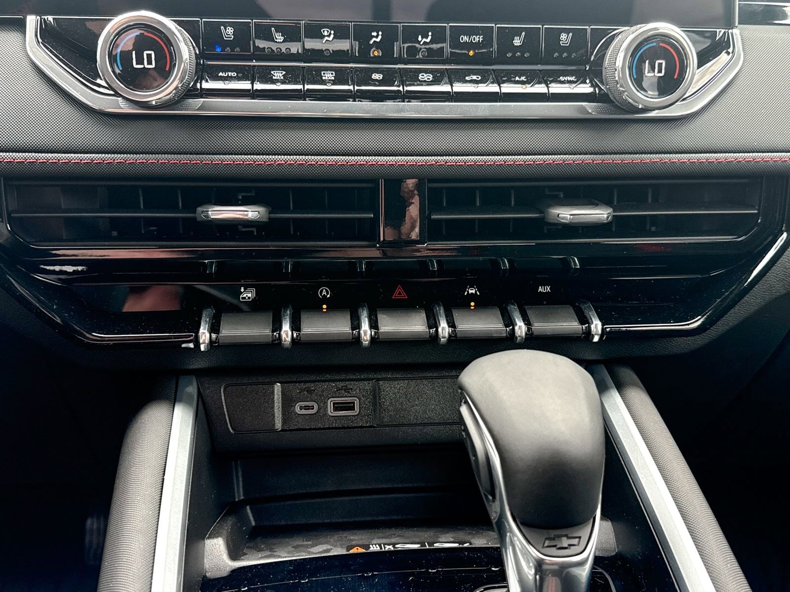 2026 Chevrolet Colorado Z71 - Photo 30
