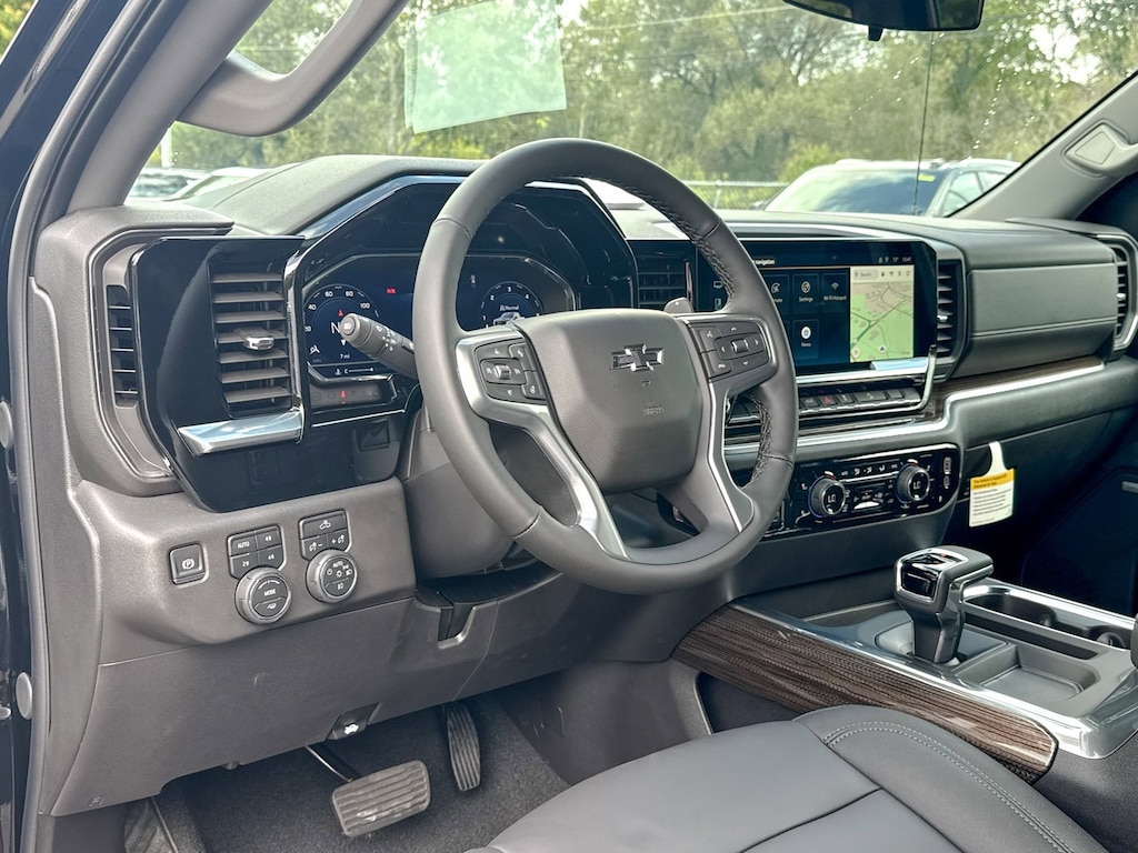 New 2025 Chevrolet Silverado 1500 LT Trail Boss Truck Crew Cab