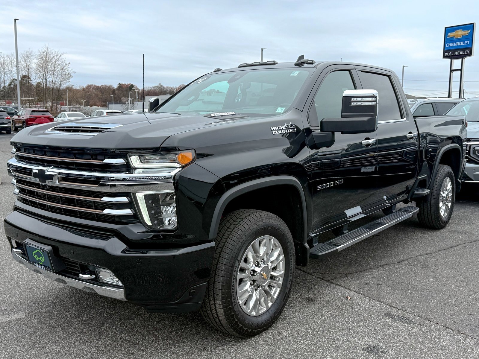 2022 Chevrolet Silverado 3500HD High Country photo 3