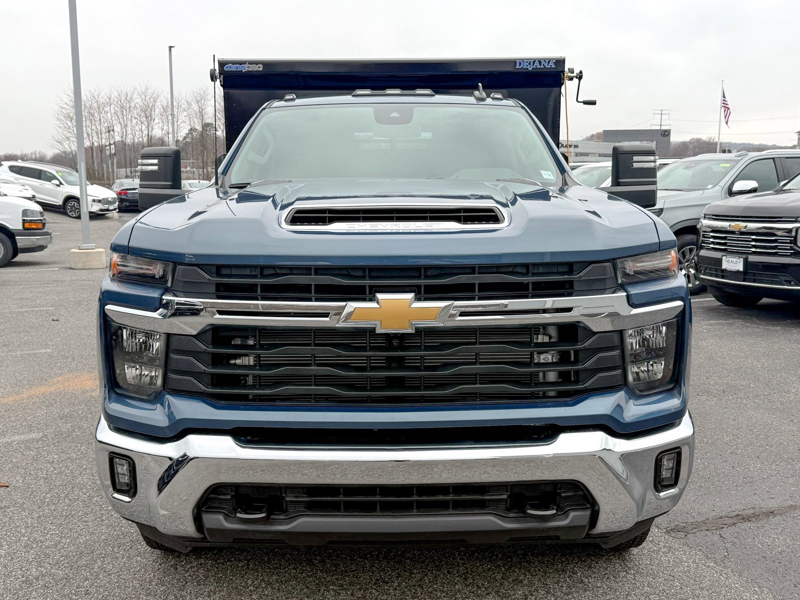 2025 Chevrolet Silverado 3500HD LT photo 2