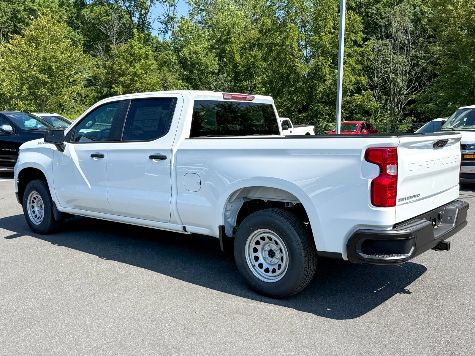2026 Chevrolet Silverado 1500 photo 2