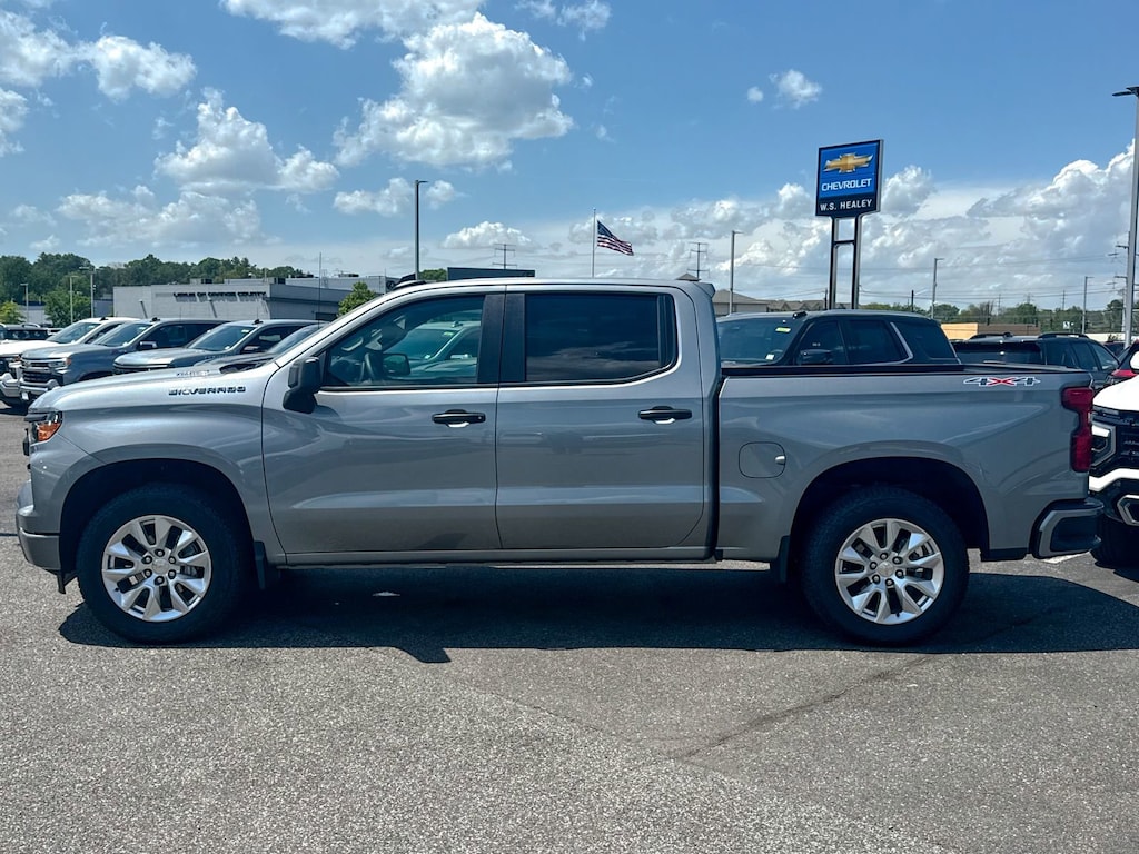 New 2026 Chevrolet Silverado 1500 Custom Truck Crew Cab