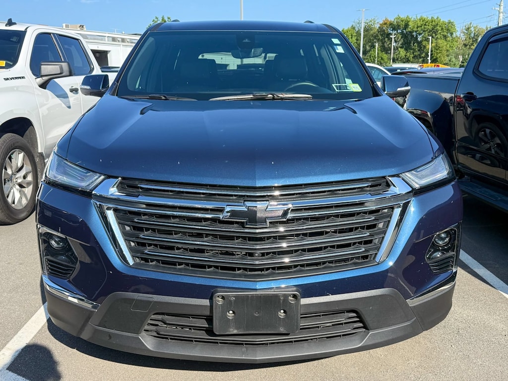 Used 2023 Chevrolet Traverse LT Leather SUV
