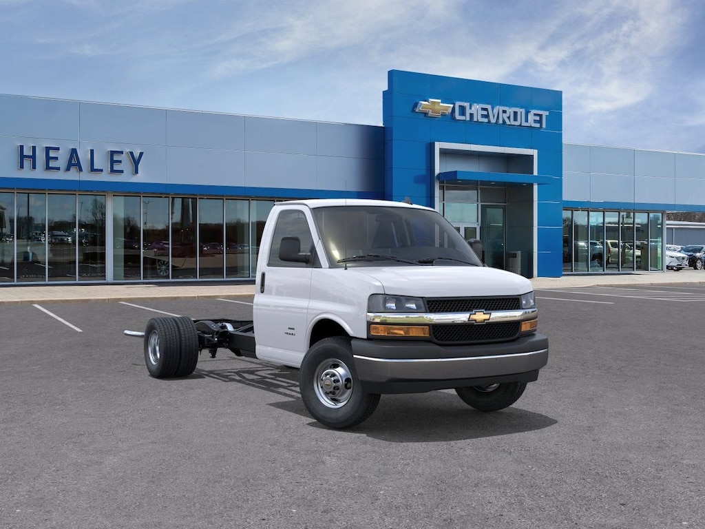 New 2026 Chevrolet Express Cutaway 3500 1WT Cutaway Van