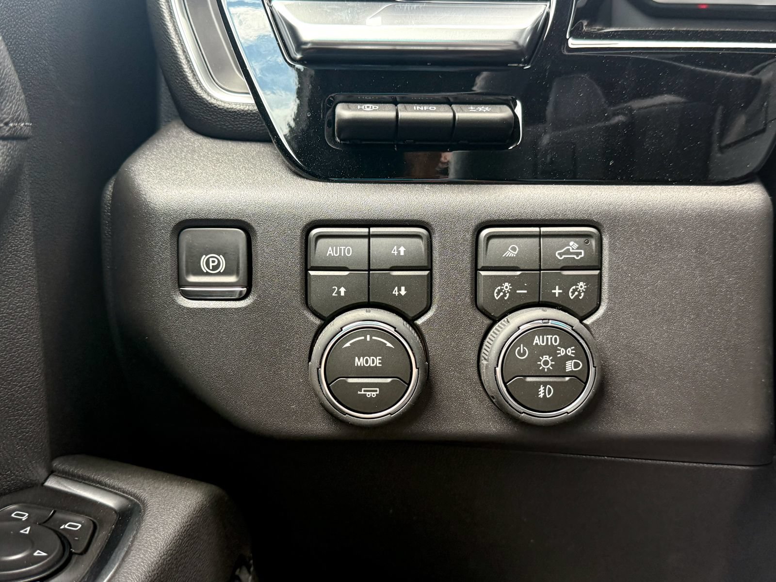 2026 Chevrolet Silverado 1500 High Country - Photo 36