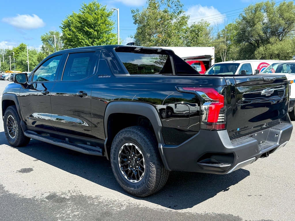 New 2026 Chevrolet Silverado EV Trail Boss - Extended Range Truck Crew Cab