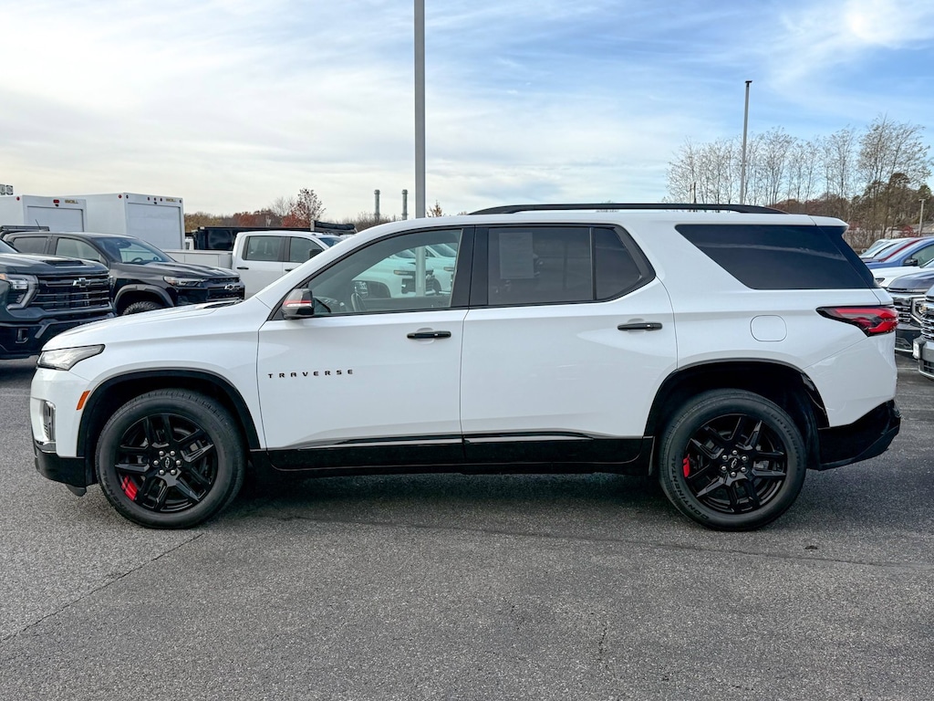 Used 2023 Chevrolet Traverse Premier SUV