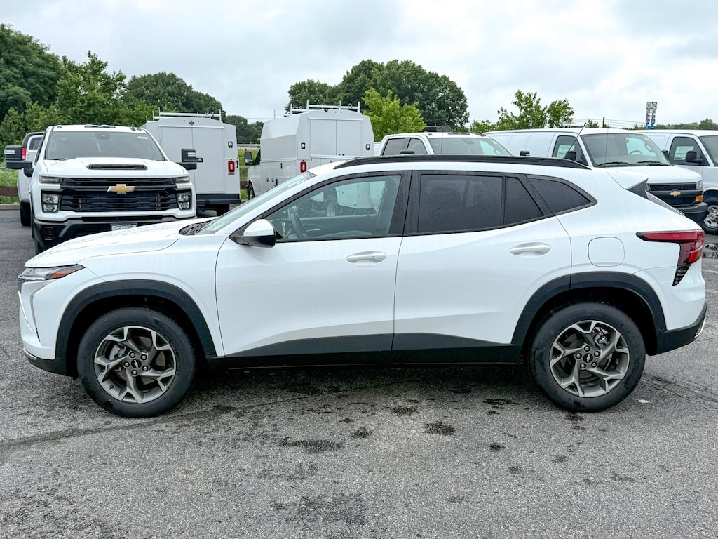 Used 2024 Chevrolet Trax LT SUV