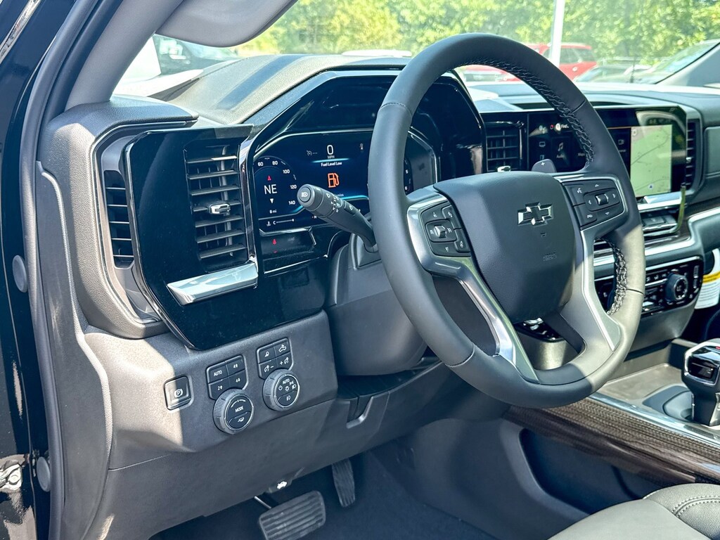 New 2025 Chevrolet Silverado 1500 LT Trail Boss Truck Crew Cab