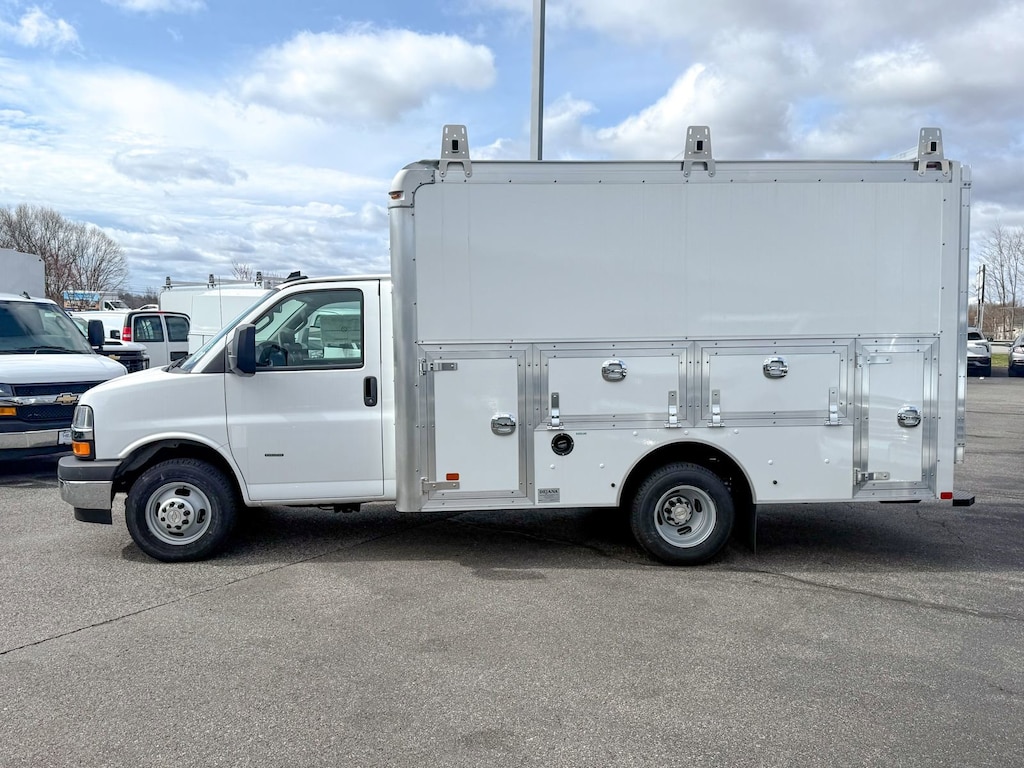 New 2025 Chevrolet Express Cutaway 3500 1WT Cutaway Van