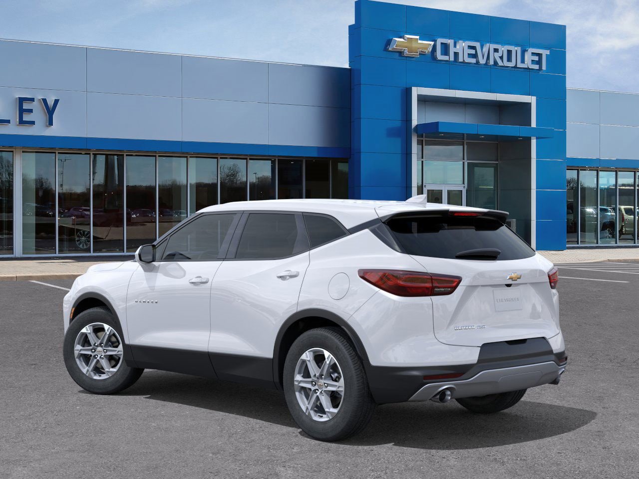 2025 Chevrolet Blazer 2LT photo 2