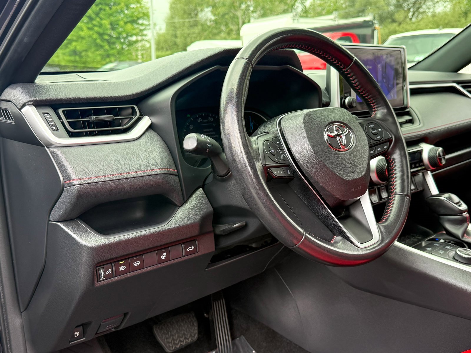 2023 Toyota RAV4 Prime SE photo 3