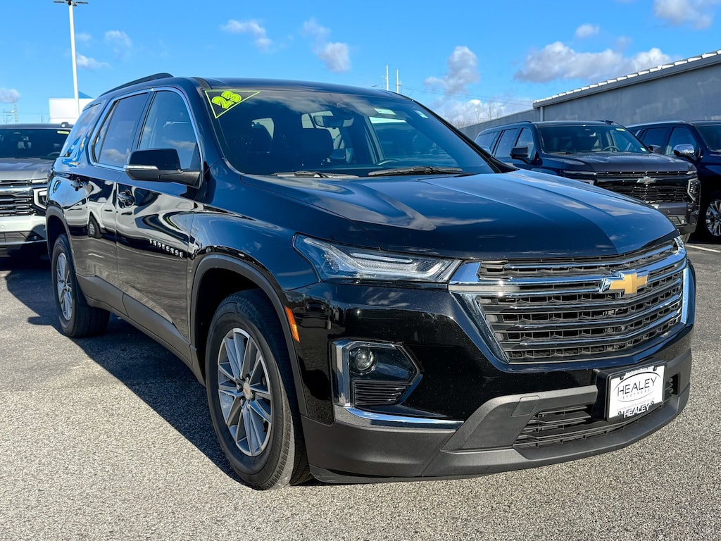 Used 2023 Chevrolet Traverse LT Leather SUV