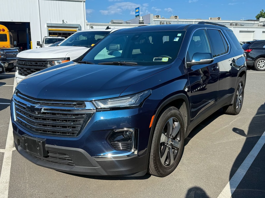 Used 2023 Chevrolet Traverse LT Leather SUV