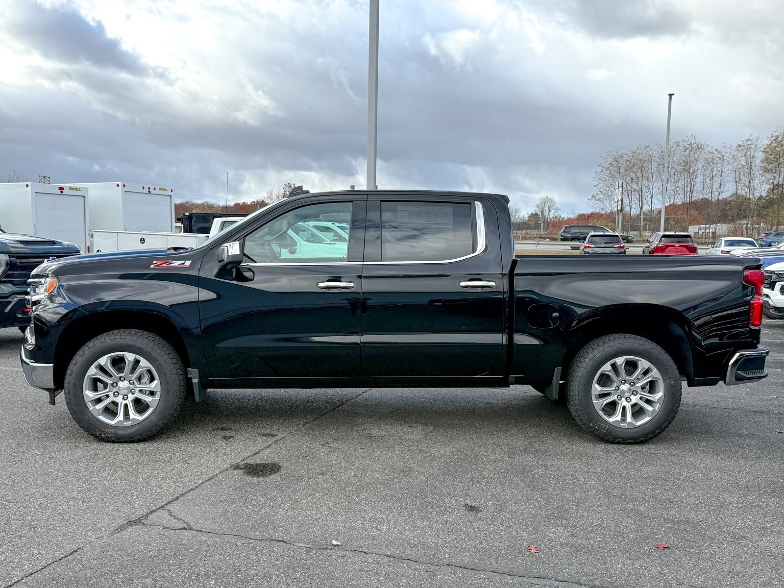 2026 Chevrolet Silverado 1500 LTZ photo 4