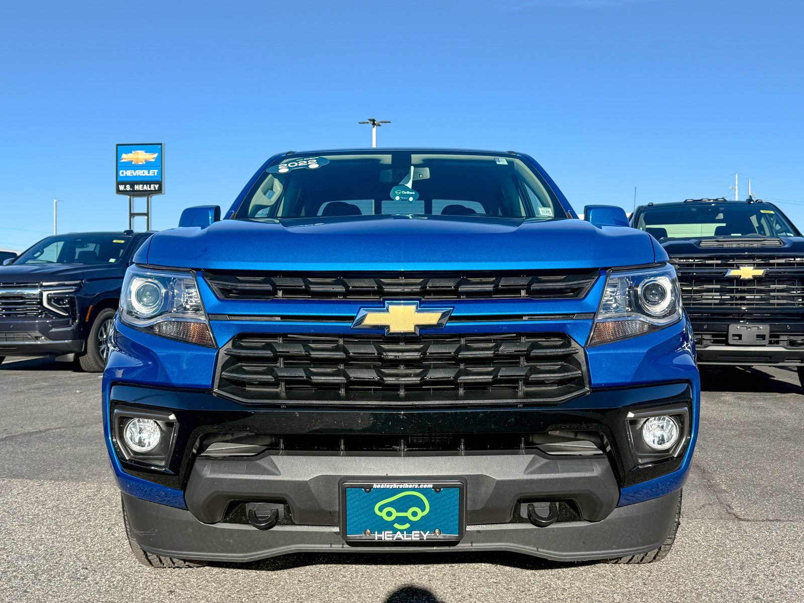 2022 Chevrolet Colorado LT photo 2